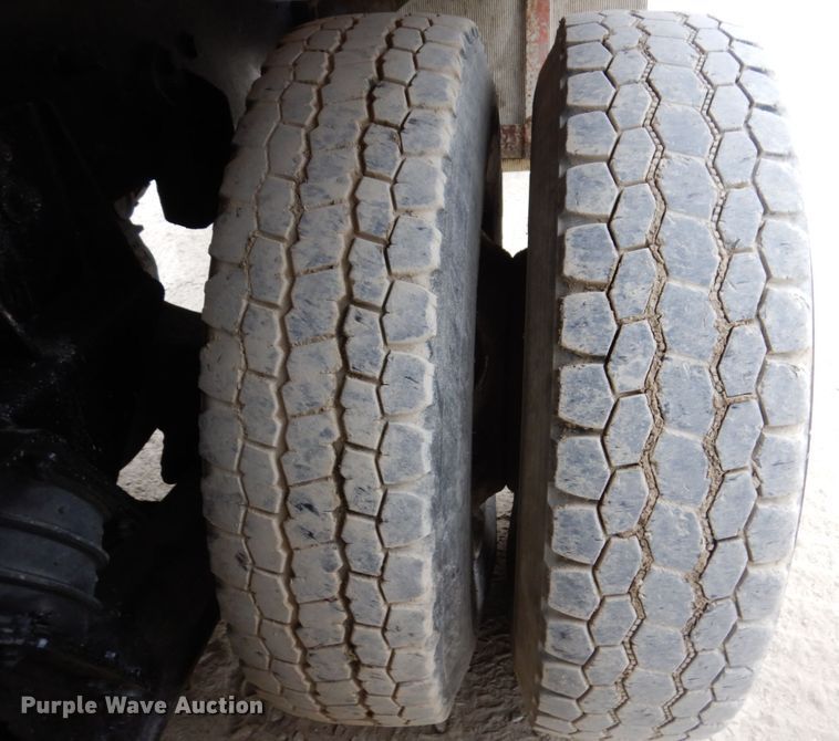 image for item KF9605 1999 Sterling LT9511  ready mix truck