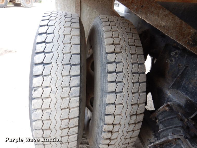 image for item KF9605 1999 Sterling LT9511  ready mix truck