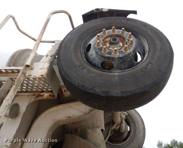 image for item KF9605 1999 Sterling LT9511  ready mix truck