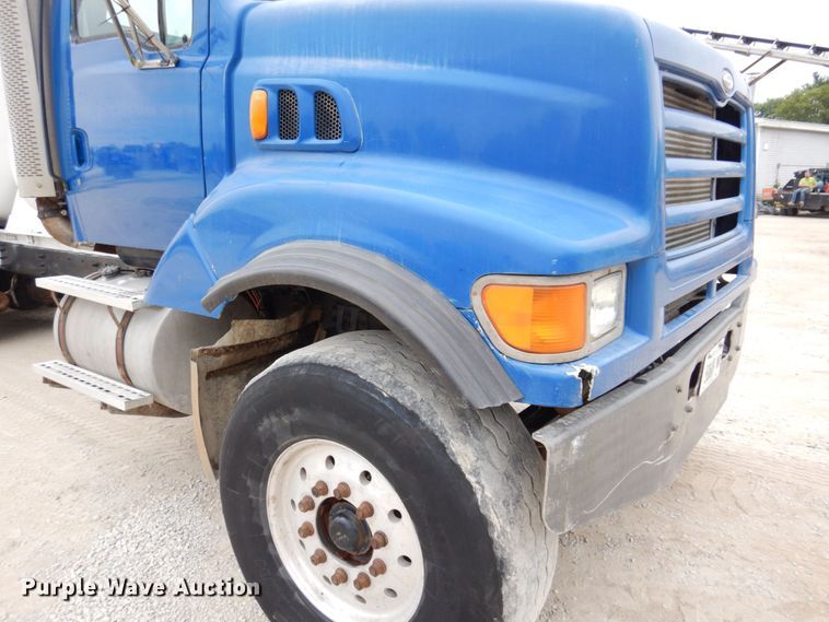 image for item KF9606 1999 Sterling LT9511  ready mix truck