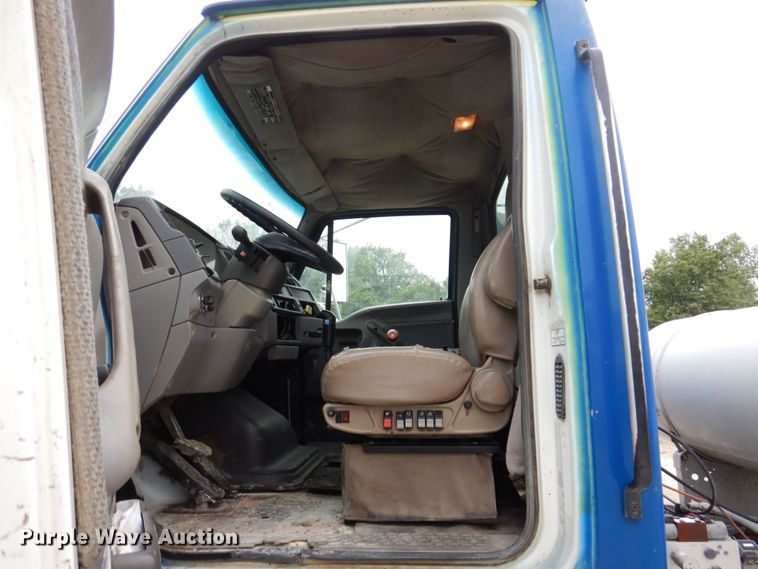 image for item KF9606 1999 Sterling LT9511  ready mix truck