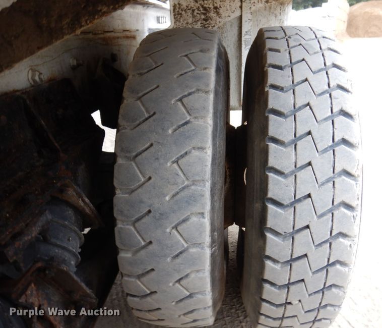 image for item KF9606 1999 Sterling LT9511  ready mix truck