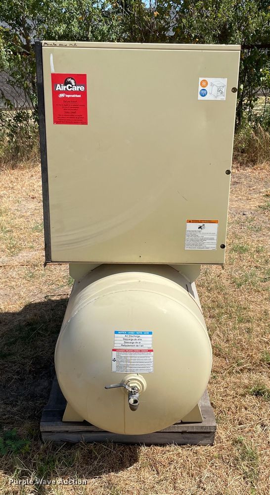 image for item KJ9715 Ingersoll Rand UP6-15-125  air compressor