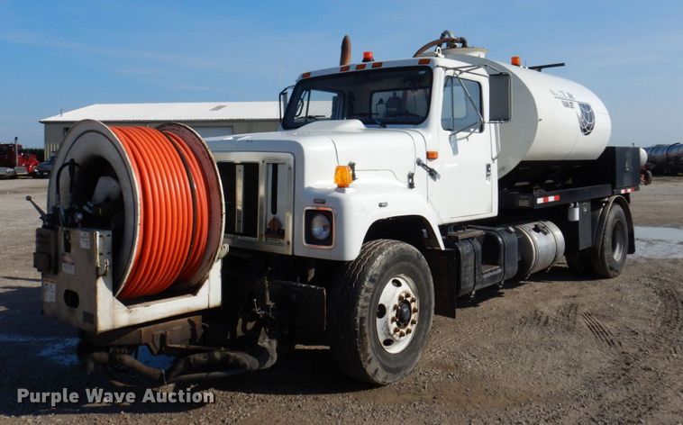 image for item KR9116 2000 International 2554  sewer jetter truck
