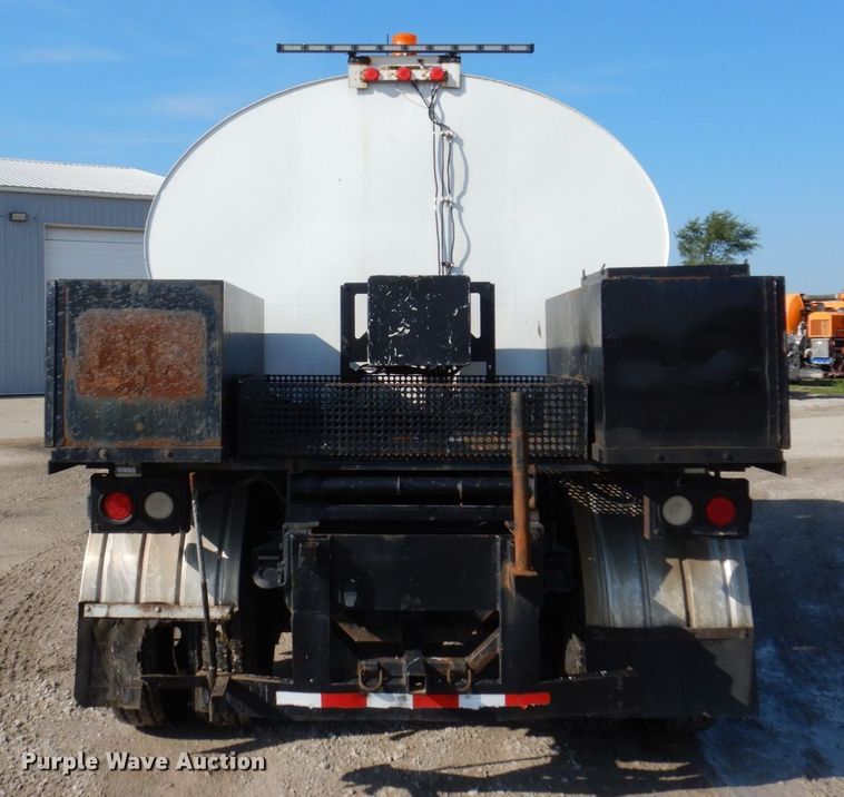 image for item KR9116 2000 International 2554  sewer jetter truck