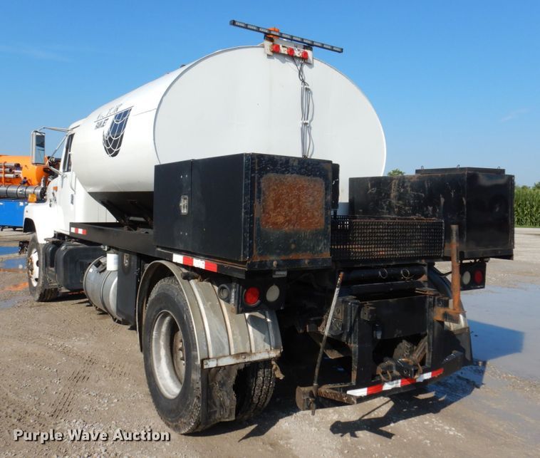 image for item KR9116 2000 International 2554  sewer jetter truck