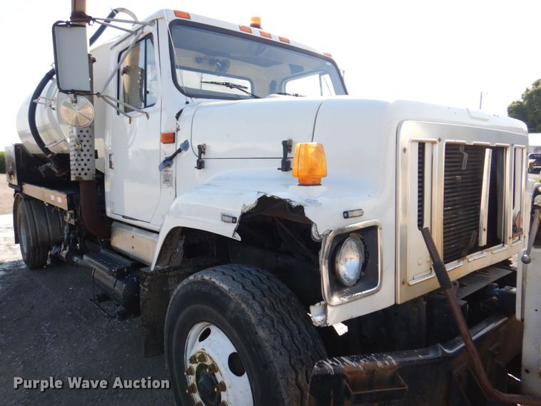 image for item KR9116 2000 International 2554  sewer jetter truck