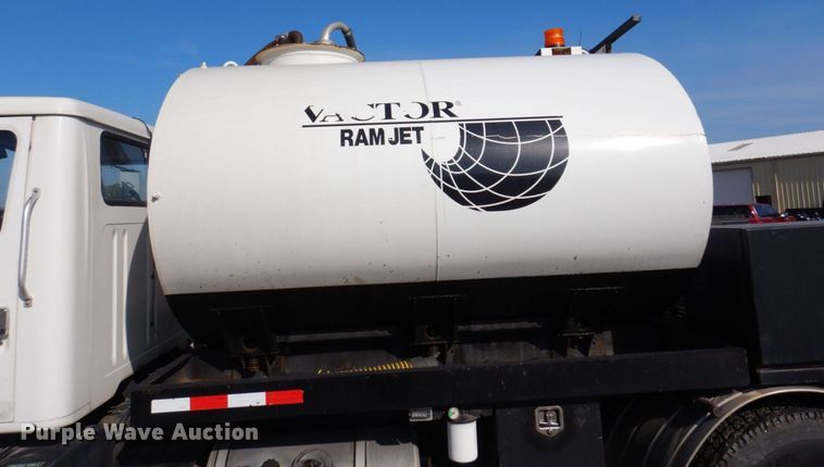 image for item KR9116 2000 International 2554  sewer jetter truck