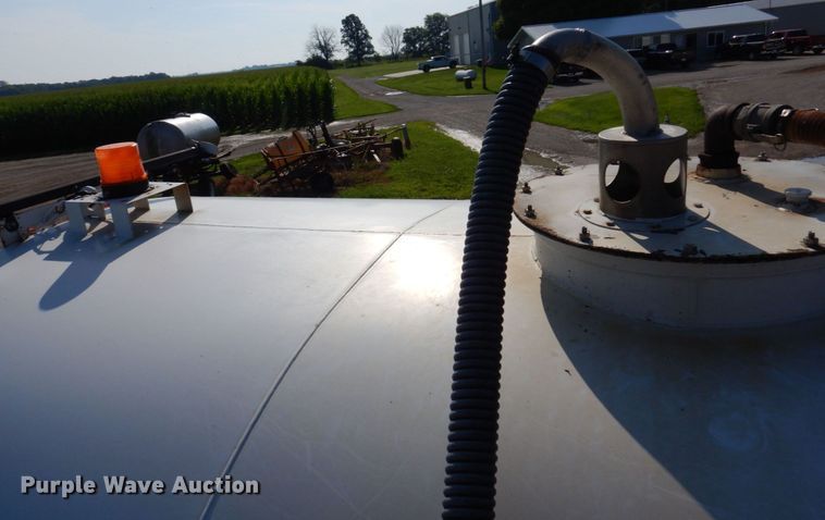 image for item KR9116 2000 International 2554  sewer jetter truck