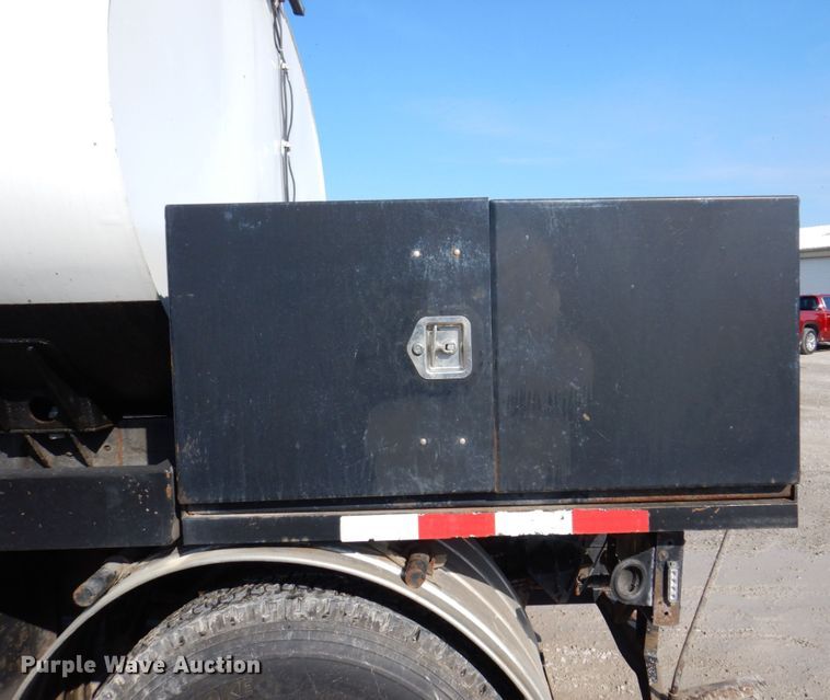 image for item KR9116 2000 International 2554  sewer jetter truck