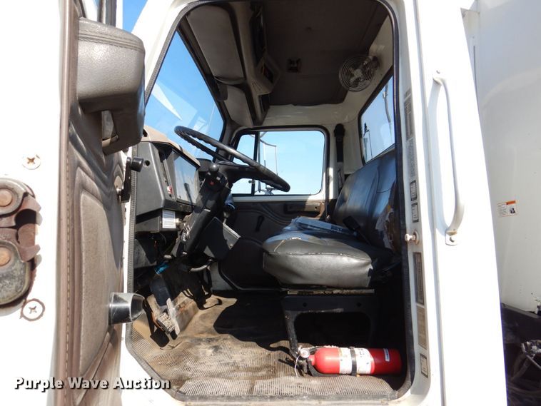 image for item KR9116 2000 International 2554  sewer jetter truck