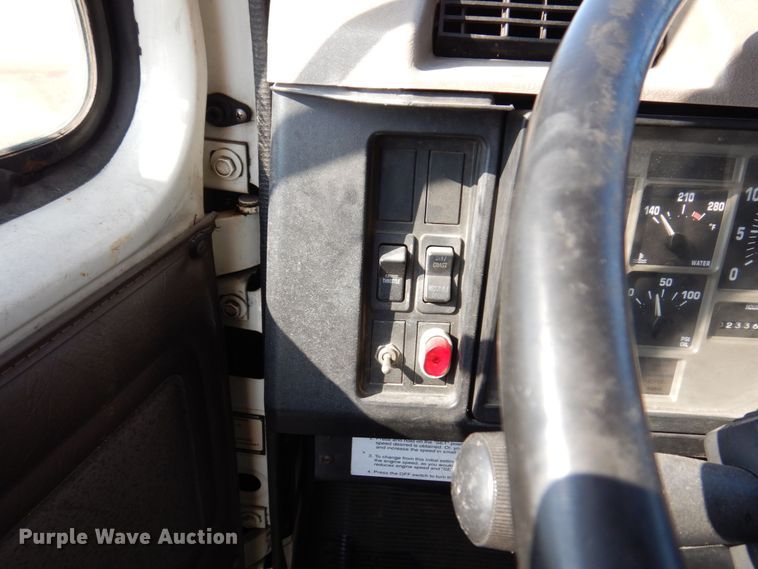 image for item KR9116 2000 International 2554  sewer jetter truck