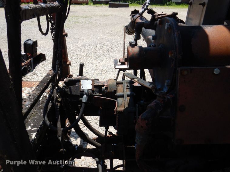 image for item KR9315 1995 Ford F800  asphalt tack distributor truck