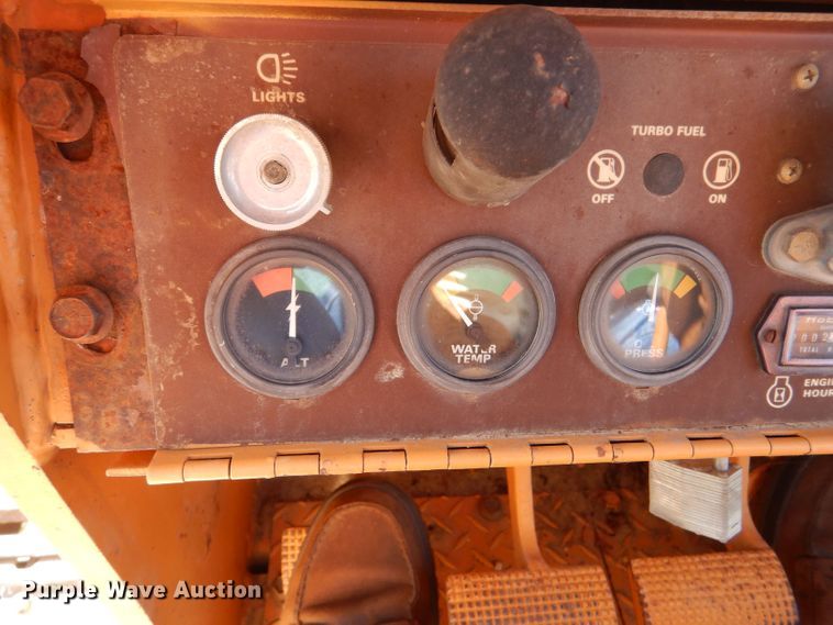 image for item LB9782 1989 Case 455C  track loader