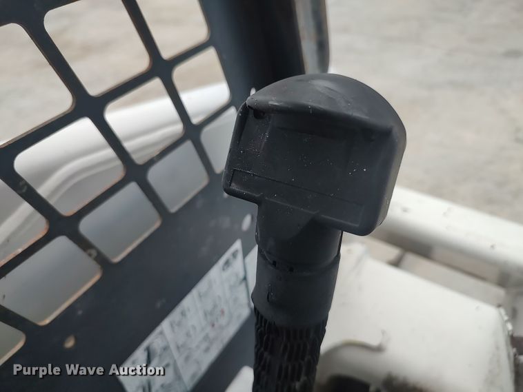 image for item LK9151 1998 Bobcat 763  skid steer loader