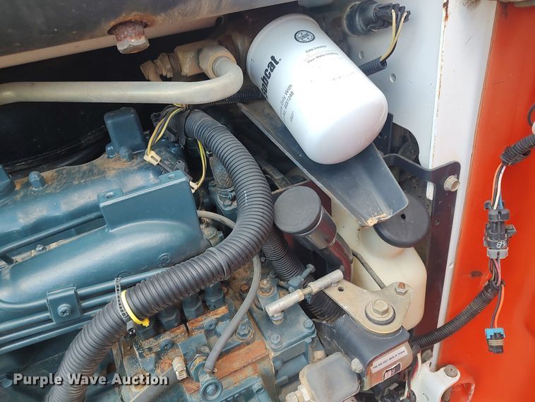 image for item LK9151 1998 Bobcat 763  skid steer loader