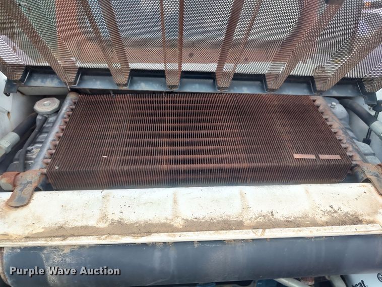 image for item LK9151 1998 Bobcat 763  skid steer loader