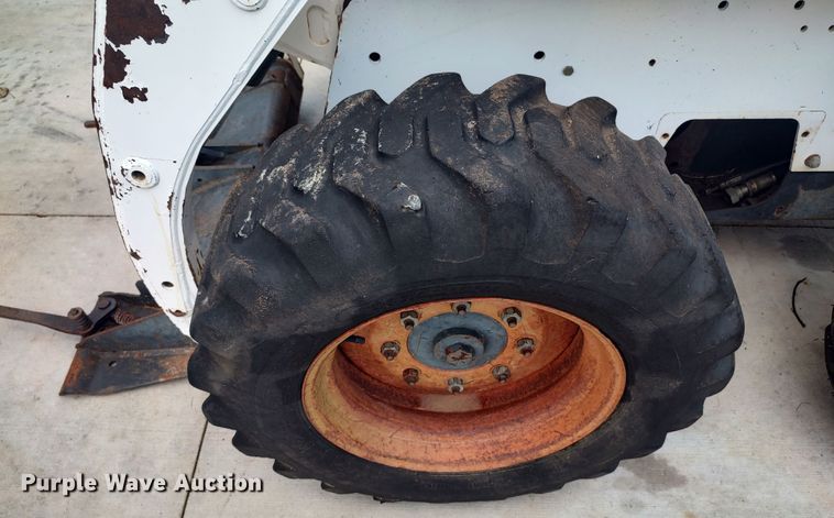 image for item LK9151 1998 Bobcat 763  skid steer loader