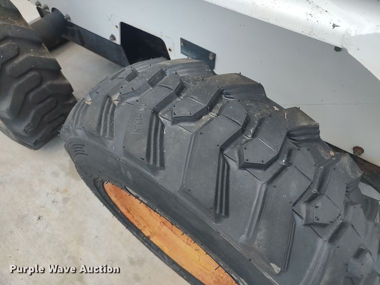 image for item LK9151 1998 Bobcat 763  skid steer loader
