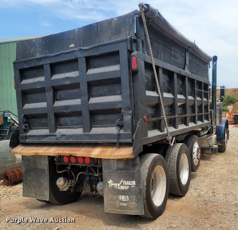 image for item LM9603 1993 Peterbilt 379  dump truck