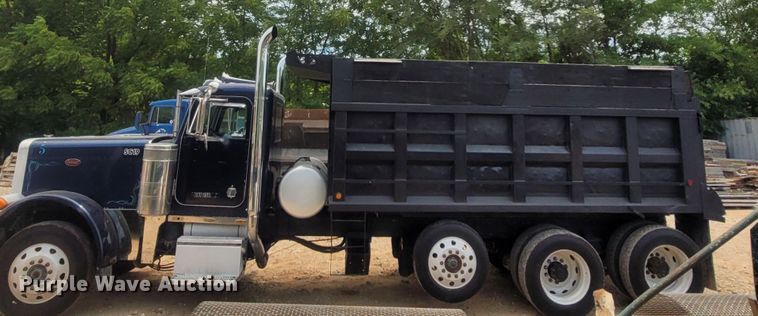 image for item LM9603 1993 Peterbilt 379  dump truck