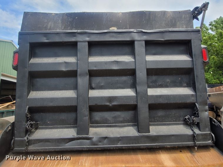 image for item LM9603 1993 Peterbilt 379  dump truck