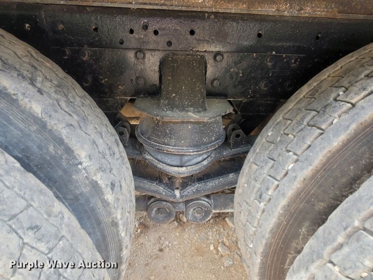 image for item LM9603 1993 Peterbilt 379  dump truck