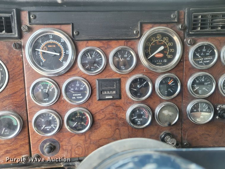 image for item LM9603 1993 Peterbilt 379  dump truck