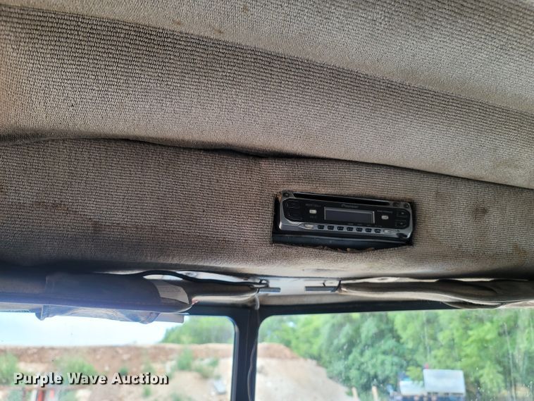 image for item LM9603 1993 Peterbilt 379  dump truck