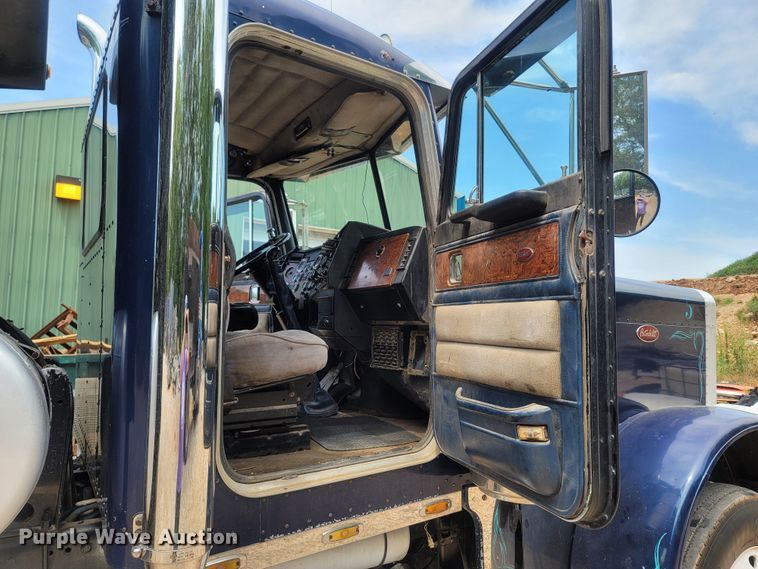 image for item LM9603 1993 Peterbilt 379  dump truck