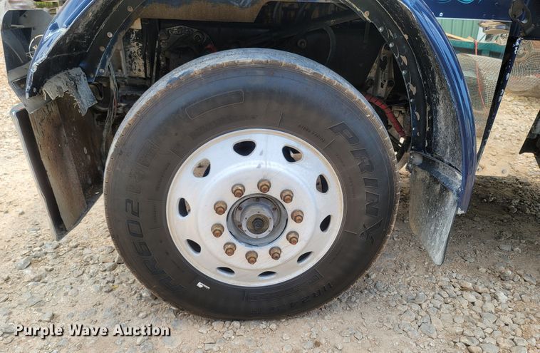 image for item LM9603 1993 Peterbilt 379  dump truck