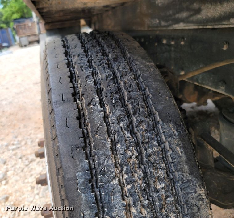 image for item LM9603 1993 Peterbilt 379  dump truck