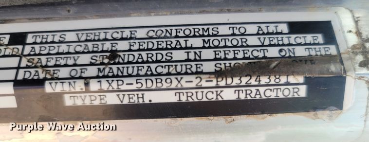 image for item LM9603 1993 Peterbilt 379  dump truck