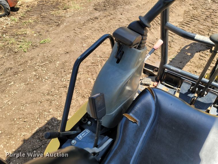 image for item LM9609 Yanmar VIO17-A  mini excavator