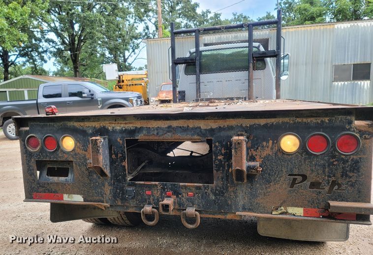 image for item LM9610 2006 Ford F650 Super Duty  flatbed truck