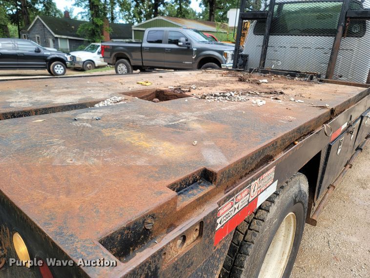 image for item LM9610 2006 Ford F650 Super Duty  flatbed truck