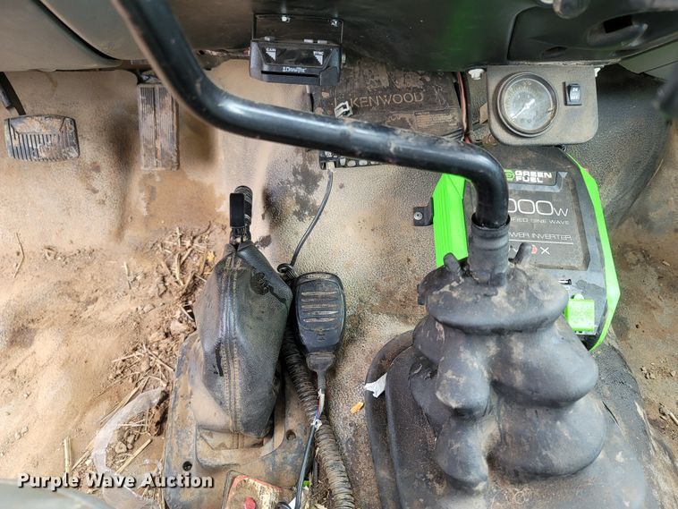 image for item LM9610 2006 Ford F650 Super Duty  flatbed truck