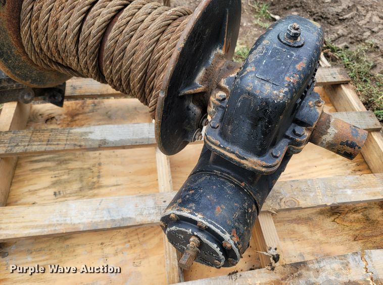 image for item LM9611 Rufnek  winch