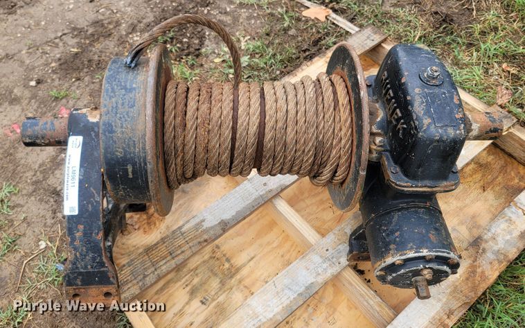 image for item LM9611 Rufnek  winch