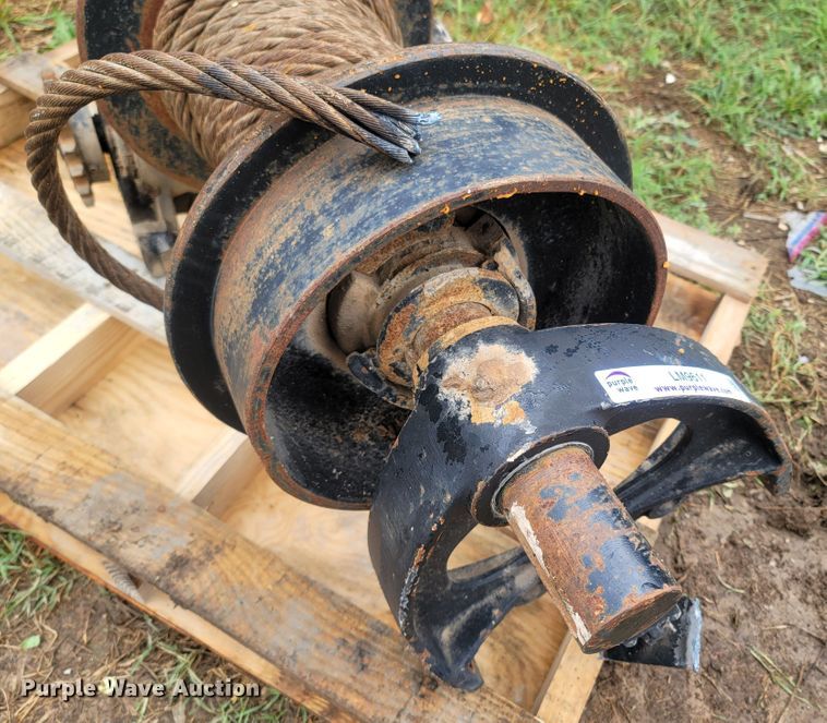 image for item LM9611 Rufnek  winch