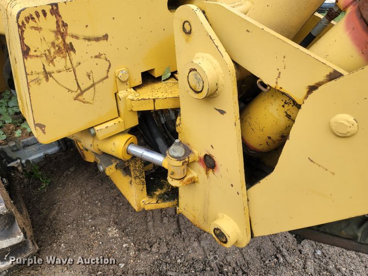 image for item LM9612 1998 Vermeer V8550  vibratory cable plow