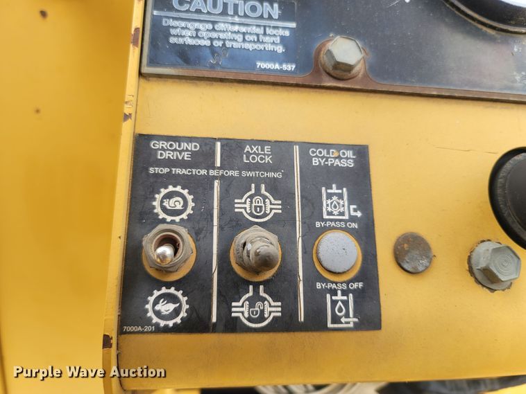 image for item LM9612 1998 Vermeer V8550  vibratory cable plow