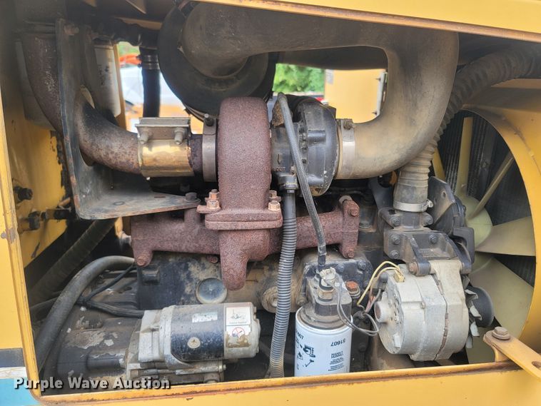 image for item LM9612 1998 Vermeer V8550  vibratory cable plow