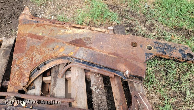 image for item LM9612 1998 Vermeer V8550  vibratory cable plow