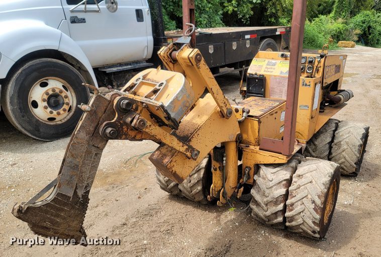 image for item LM9613 1989 Case Maxi Sneaker Series B  vibratory cable plow