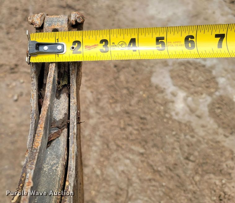 image for item LM9613 1989 Case Maxi Sneaker Series B  vibratory cable plow