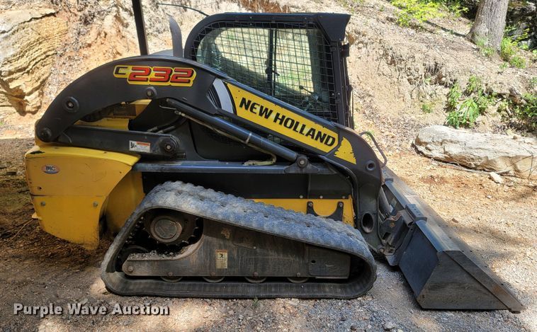 image for item LM9638 2013 New Holland C232  tracked skid steer loader