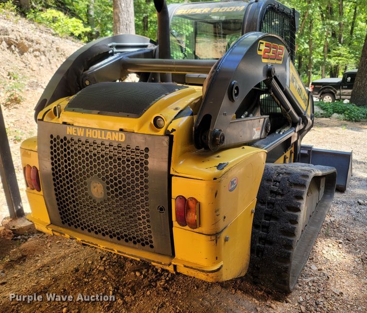 image for item LM9638 2013 New Holland C232  tracked skid steer loader
