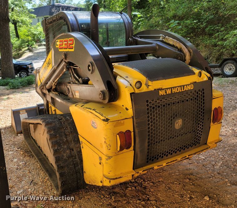 image for item LM9638 2013 New Holland C232  tracked skid steer loader