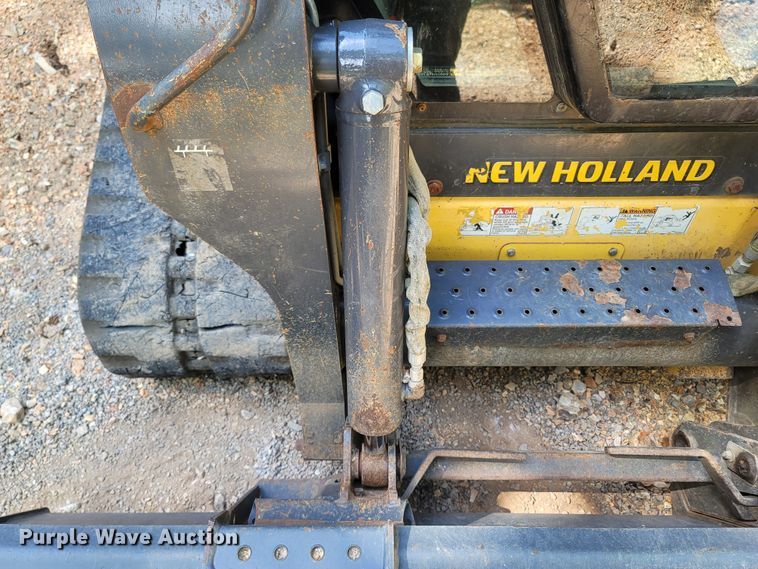 image for item LM9638 2013 New Holland C232  tracked skid steer loader